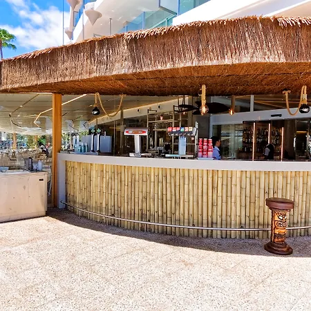 Bull Escorial & פלאייה דל אינגלז