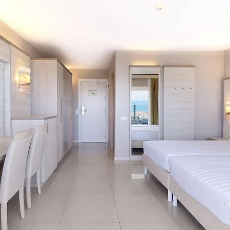 Bull Escorial & Отель 3*