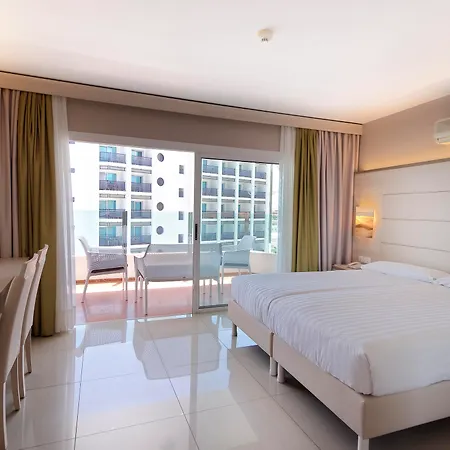 Bull Escorial & Отель 3*