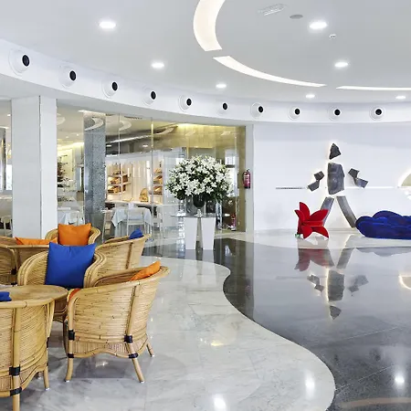 Отель Bull Escorial & 3*